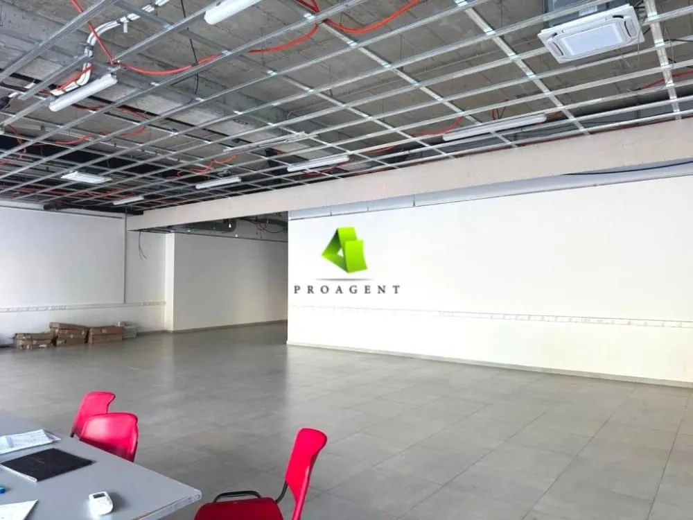 Izdavanje, poslovni prostor, 207m², Medijana, Niš