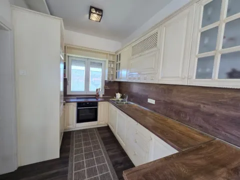 Izdavanje, kuća, 125m², Golubovci, Podgorica - image 5