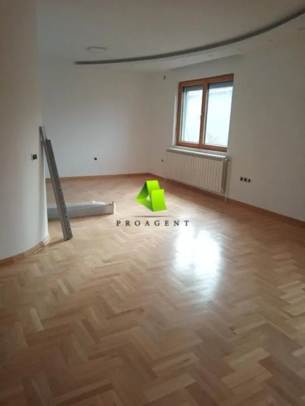 Rent, office space, 600m², Bubanj, Niš