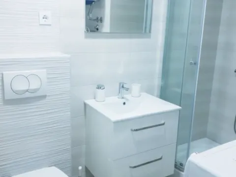 Izdavanje, stan, 25m², Centar, Bar - image 8