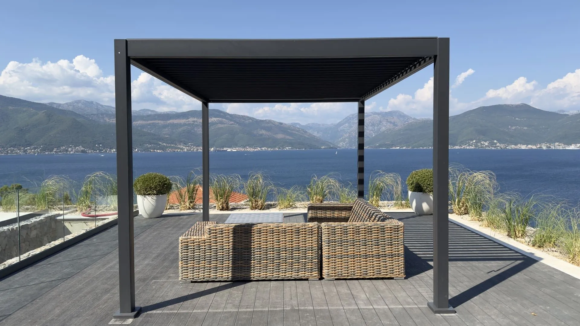 Prodaja, jednosoban stan, 157m², Krašići, Tivat