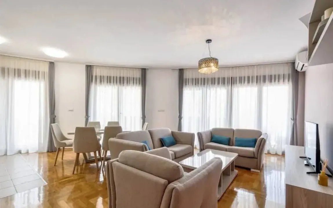 Sale, two bedroom apartment, 88m², Bečići, Budva