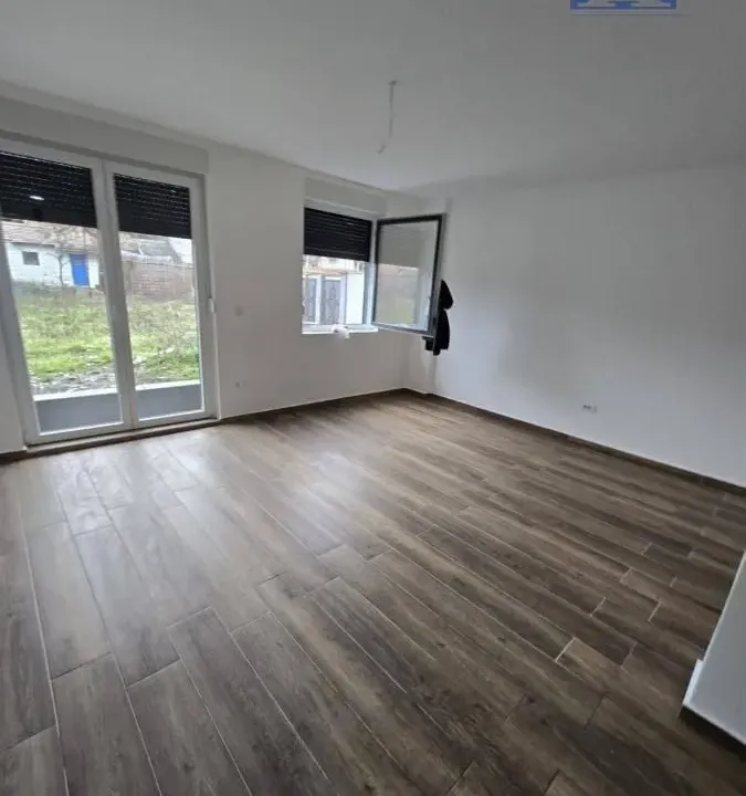 Prodaja, garsonjera, 33m², Centar, Inđija