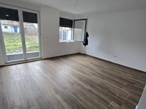 Prodaja, garsonjera, 33m², Centar, Inđija - image 1