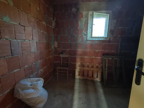 Prodaja, kuća, 232m², Bresje, Jagodina - image 10