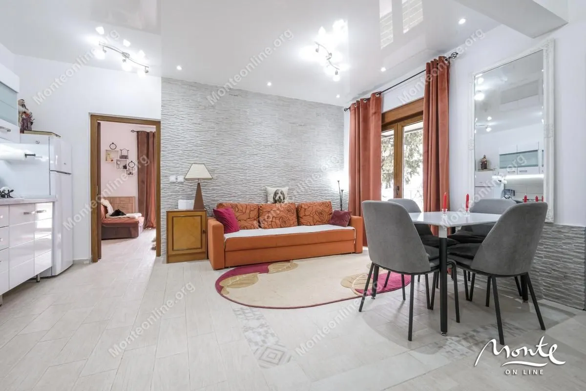 Prodaja, dvosoban stan, 77m², Tivat, Crna Gora
