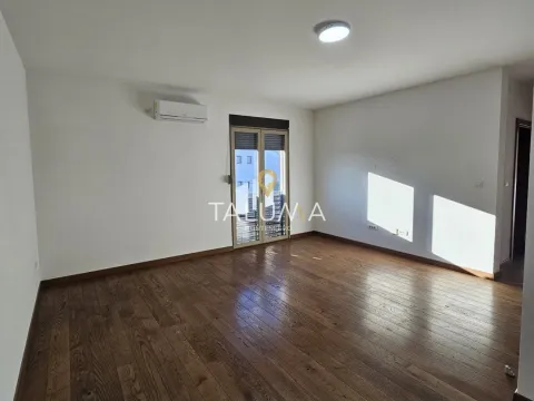 Rent, two bedroom apartment, 56m², City Kvart, Podgorica - image 1