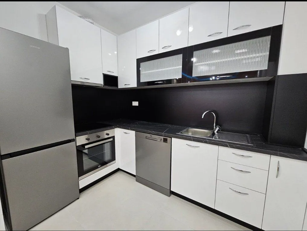 Izdavanje, jednosoban stan, 50m², New City, Podgorica