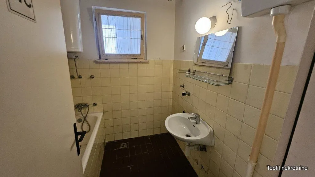 Prodaja, dvosoban stan, 61m², Novi Beograd Blok 63, Novi Beograd Sve Podlokacije