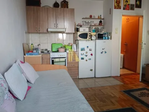 Prodaja, garsonjera, 24m², Bulevar patrijarha Pavla, Novi Sad Sve Podlokacije - image 5