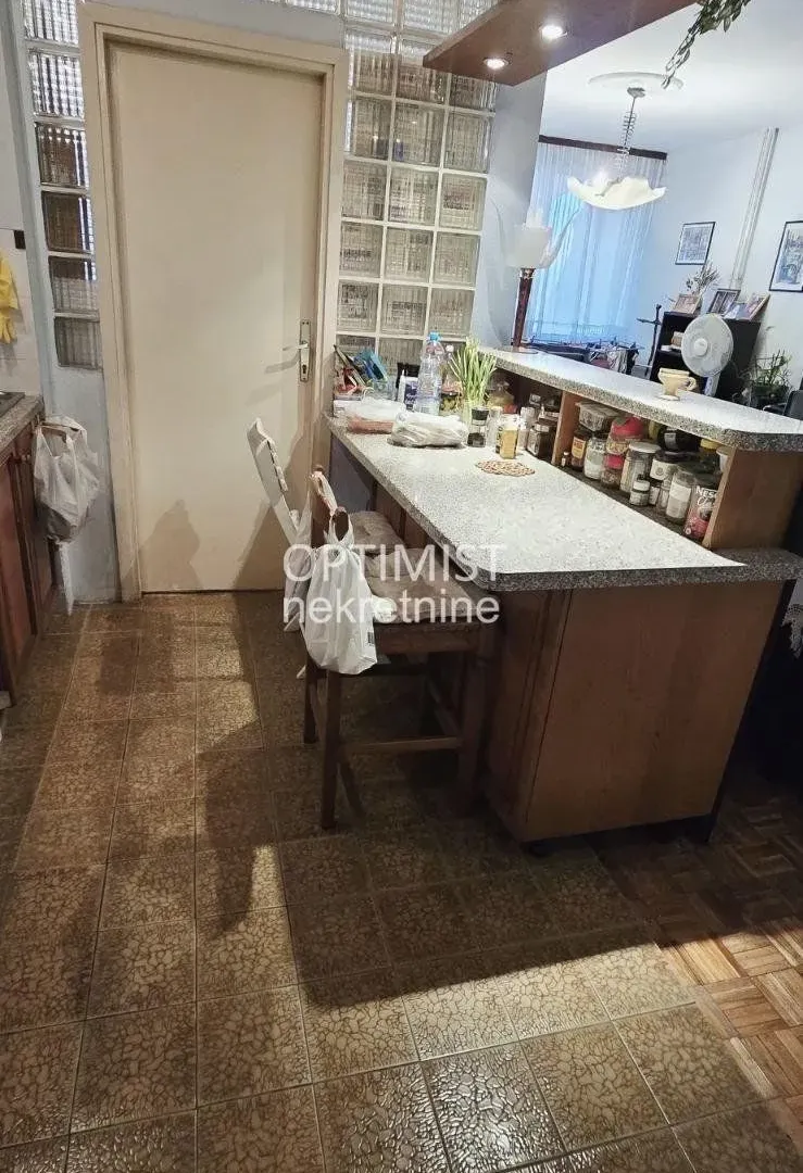 Sale, three bedroom apartment, 103m², Zvezdara Sve Podlokacije, Beograd