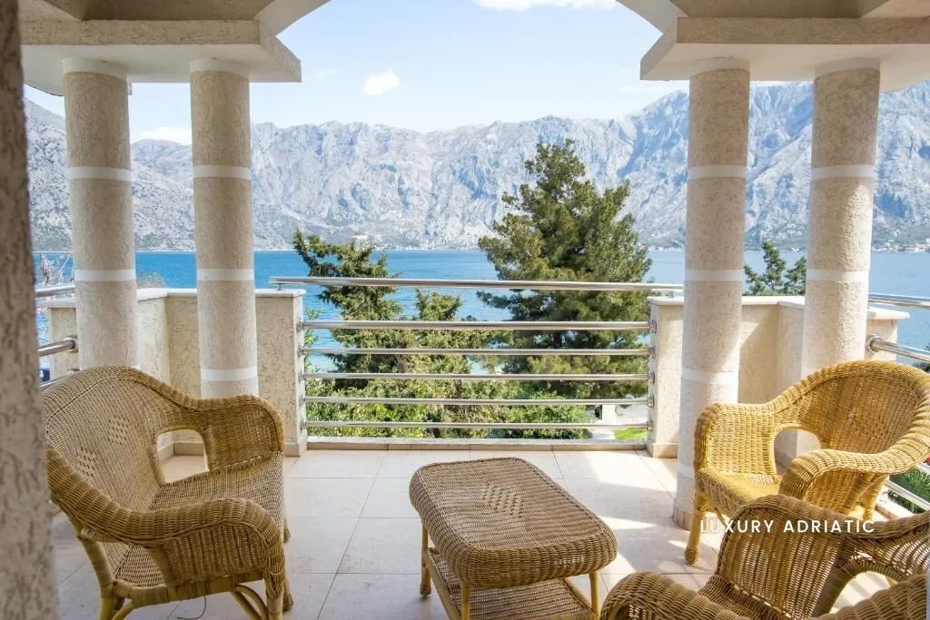 Sale, house, 670m², Prčanj, Kotor