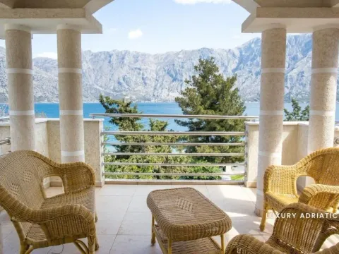 Prodaja, kuća, 670m², Prčanj, Kotor - image 10