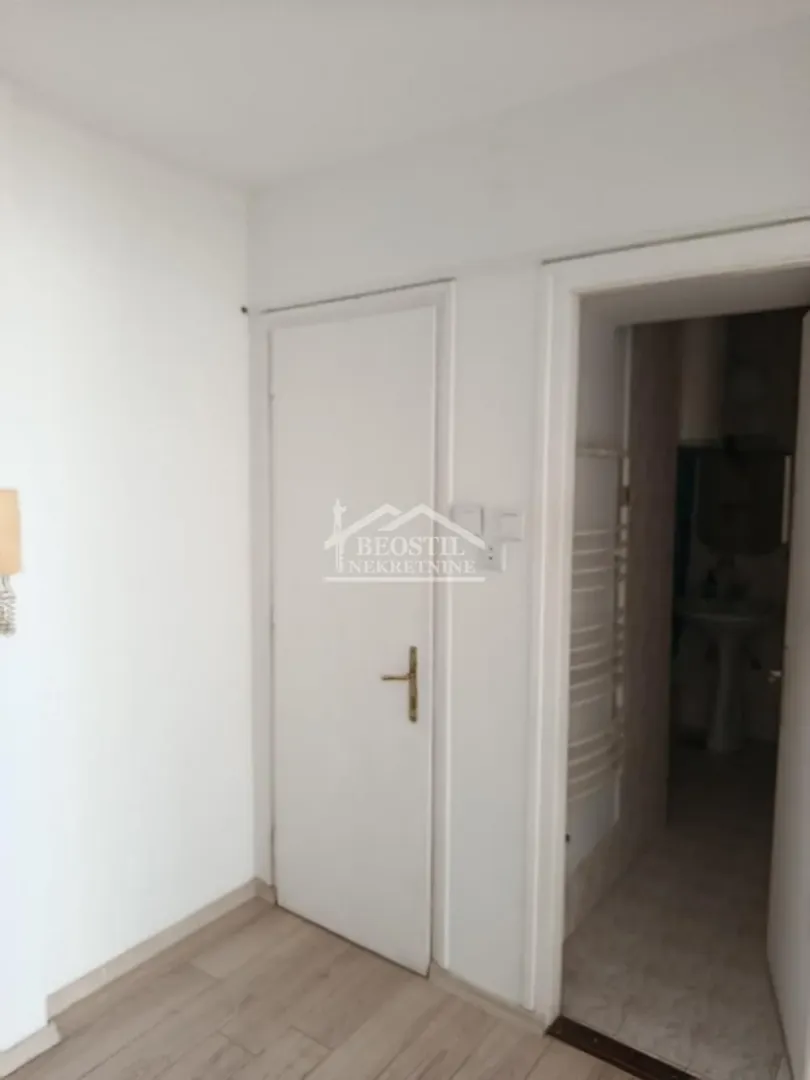 Prodaja, jednosoban stan, 33m², Palilula Sve Podlokacije, Beograd
