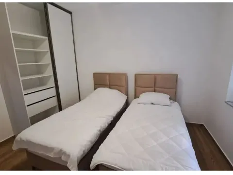 Izdavanje, dvosoban stan, 68m², Centar, Podgorica - image 2