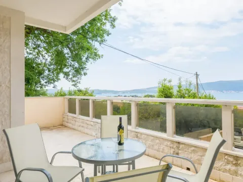 Sale, apartment, 87m², Tivat, Crna Gora