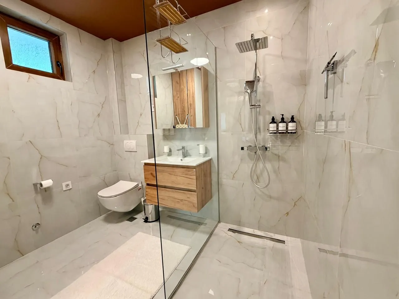 Rent, two bedroom apartment, 63m², Kava, Tivat