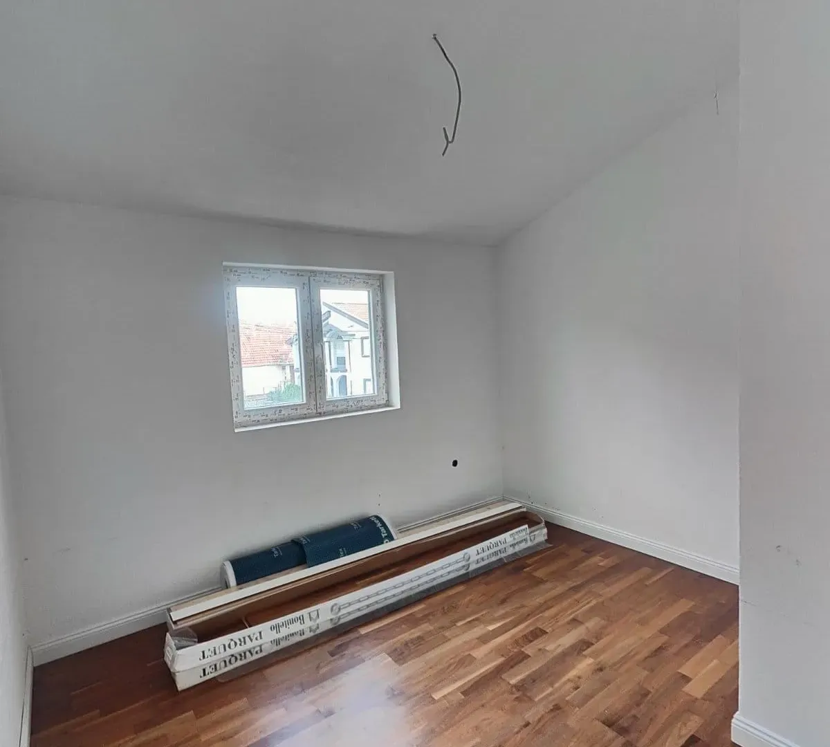 Prodaja, kuća, 250m², Karaburško Polje, Podgorica