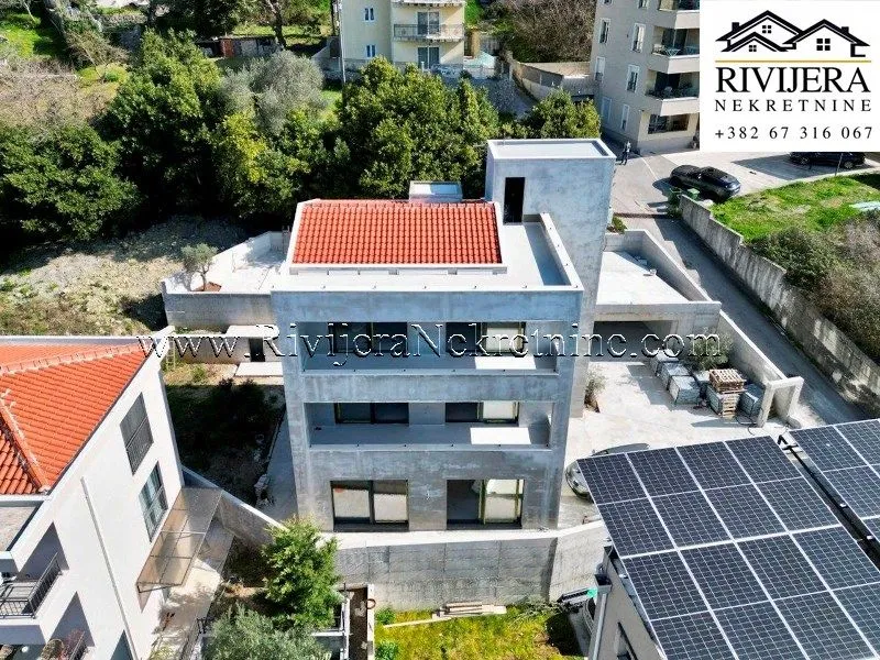 Prodaja, kuća, 300m², Kalimanj, Tivat