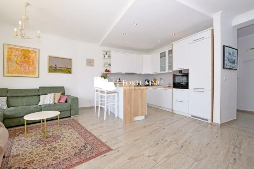 Prodaja, dvosoban stan, 70m², Baošići, Herceg Novi
