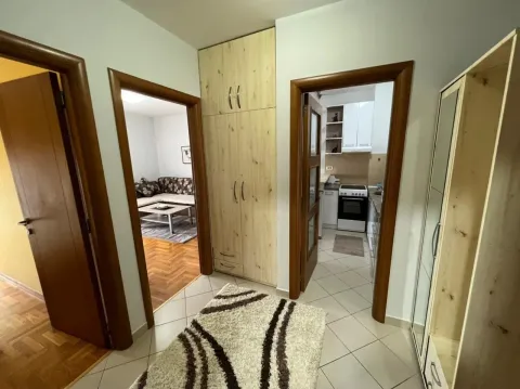 Izdavanje, dvosoban stan, 58m², Pobrežje, Podgorica - image 11