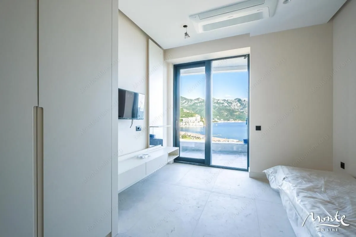 Sale, two bedroom apartment, 80m², Bečići, Budva