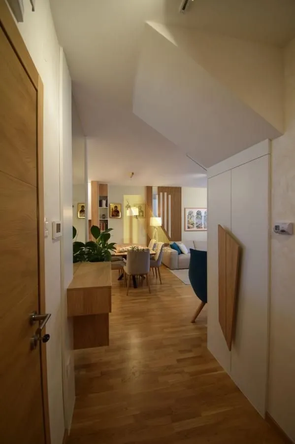 Prodaja, četvorosoban stan, 111m², Nova Detelinara, Novi Sad Sve Podlokacije