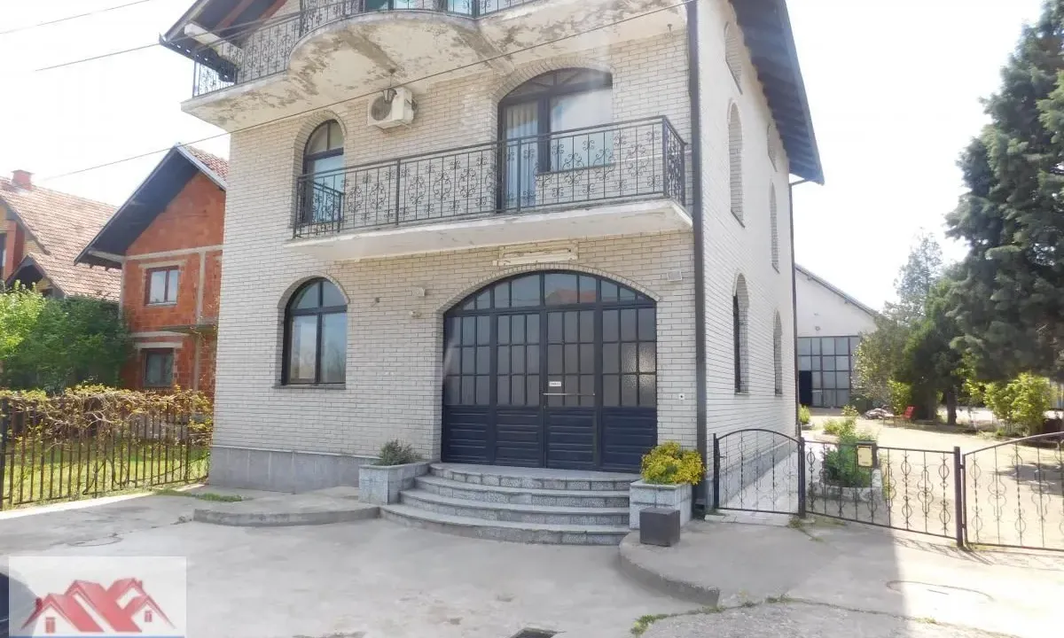Rent, office space, 150m², Maršić, Kragujevac