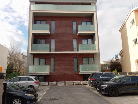 Prodaja, dvosoban stan, 53m², City Kvart, Podgorica - image 1
