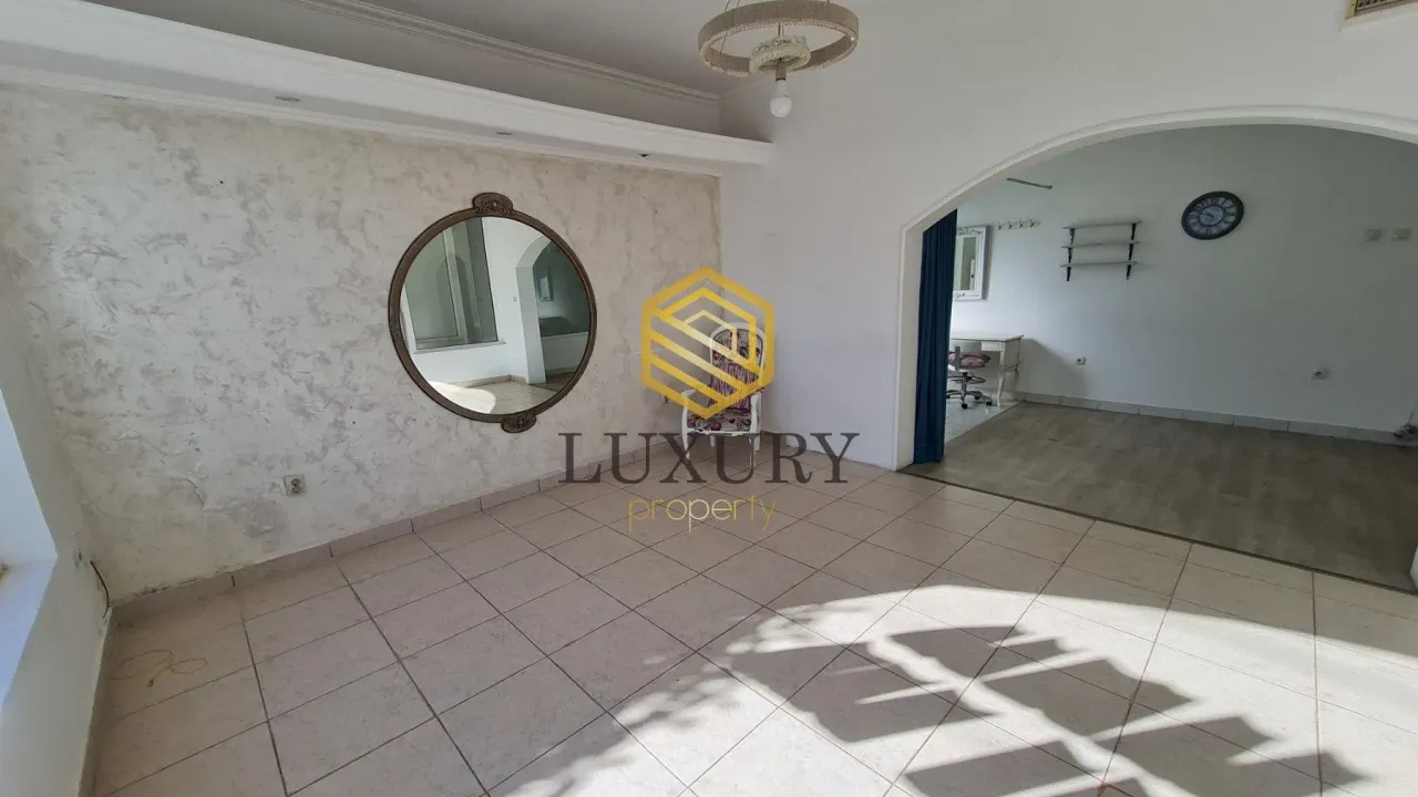 Izdavanje, poslovni prostor, 38m², Drač, Podgorica