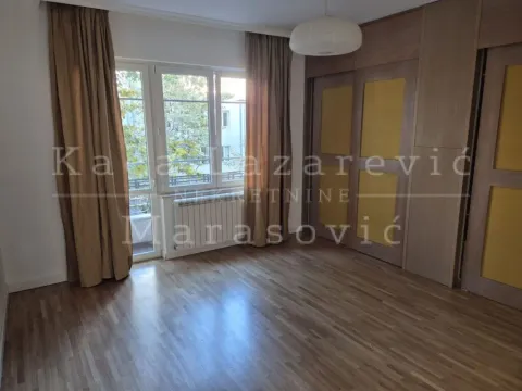 Rent, four bedroom apartment, 98m², Skadarlija, Beograd - image 2