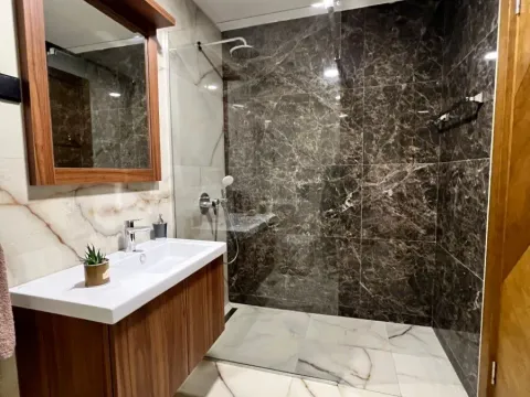 Izdavanje, trosoban stan, 100m², Ljubović, Podgorica - image 7