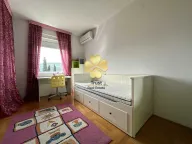 Izdavanje, trosoban stan, 100m², Blok 9, Podgorica - image 8