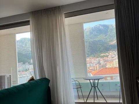 Rent, one bedroom apartment, 56m², Budva, Crna Gora - image 21