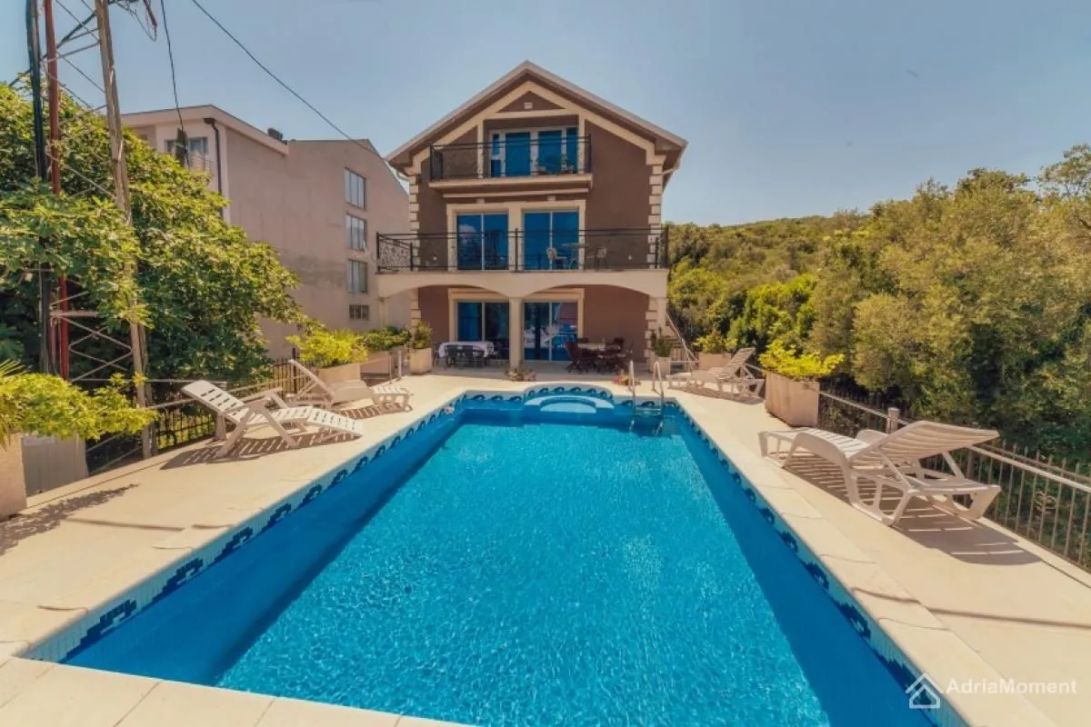 Sale, house, 220m², Đuraševići, Tivat
