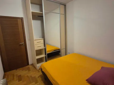 Izdavanje, jednosoban stan, 52m², Centar, Bar - image 2