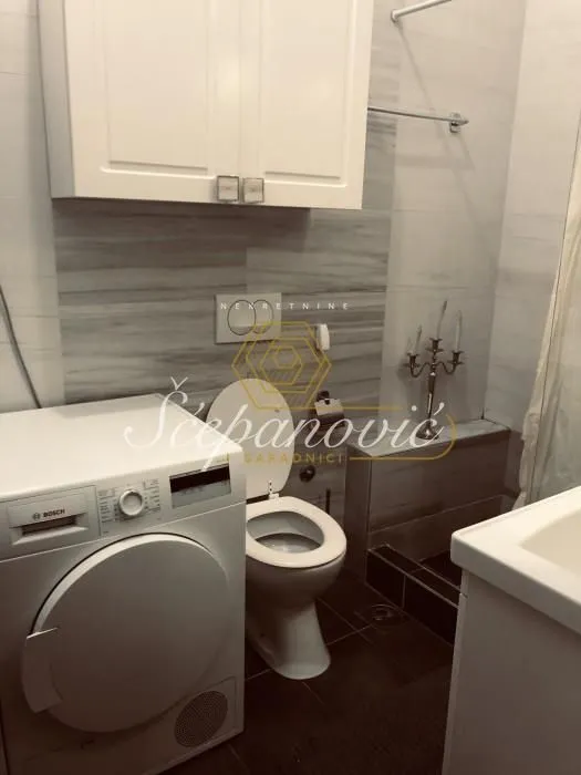 Prodaja, trosoban stan, 91m², Socijalno, Novi Sad Sve Podlokacije