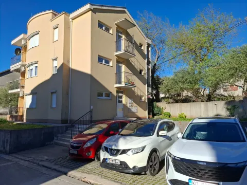 Izdavanje, dvosoban stan, 75m², Dumidran, Tivat - image 17