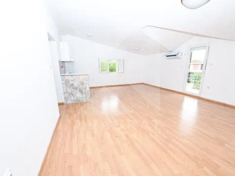 Izdavanje, jednosoban stan, 60m², Vranići, Podgorica - image 6