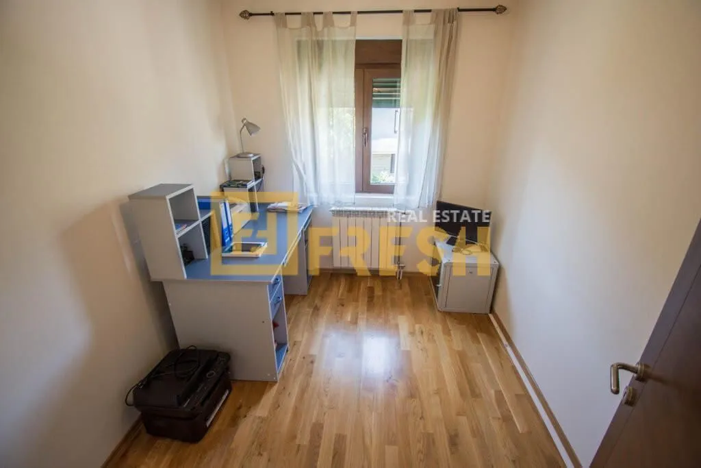 Prodaja, kuća, 253m², Zagorič, Podgorica