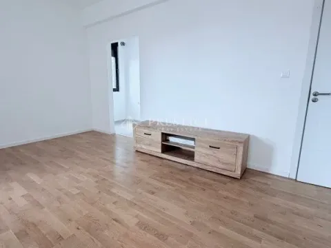 Prodaja, dvosoban stan, 64m², Tološi, Podgorica - image 4