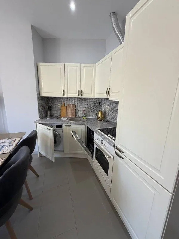 Sale, one bedroom apartment, 56m², Bečići, Budva