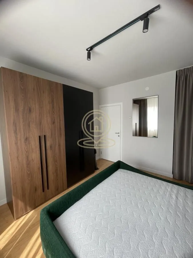 Izdavanje, četvorosoban stan, 120m², Pantelej, Niš