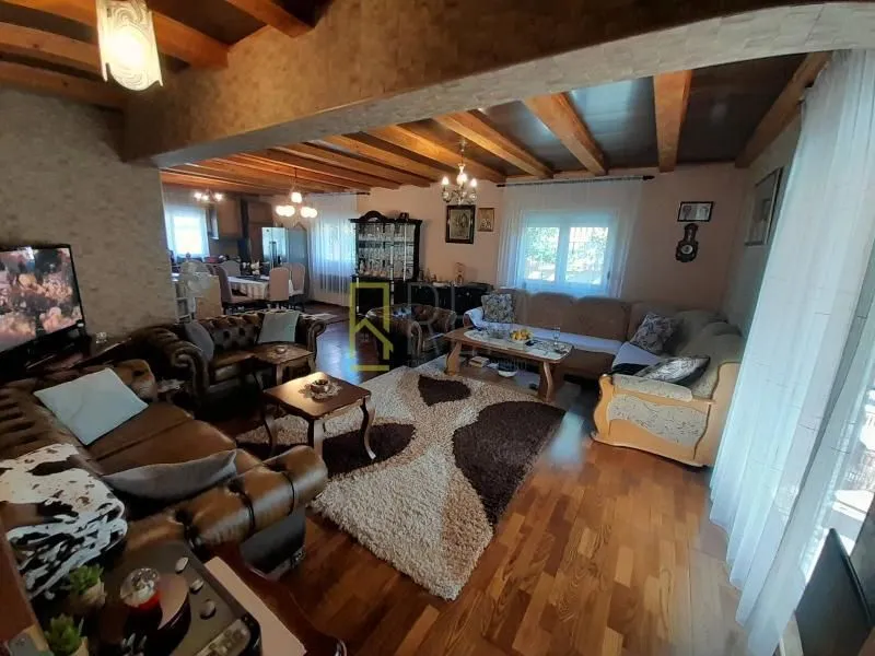 Prodaja, kuća, 210m², Cetinje, Crna Gora