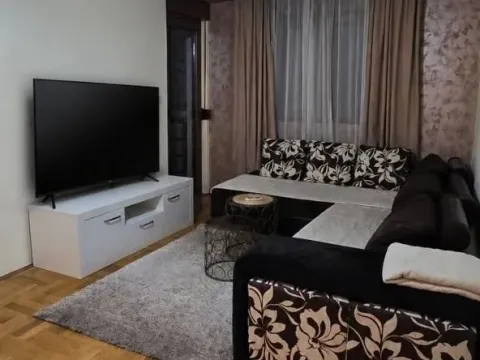 Rent, one bedroom apartment, 40m², Stari Aerodrom, Podgorica - image 1