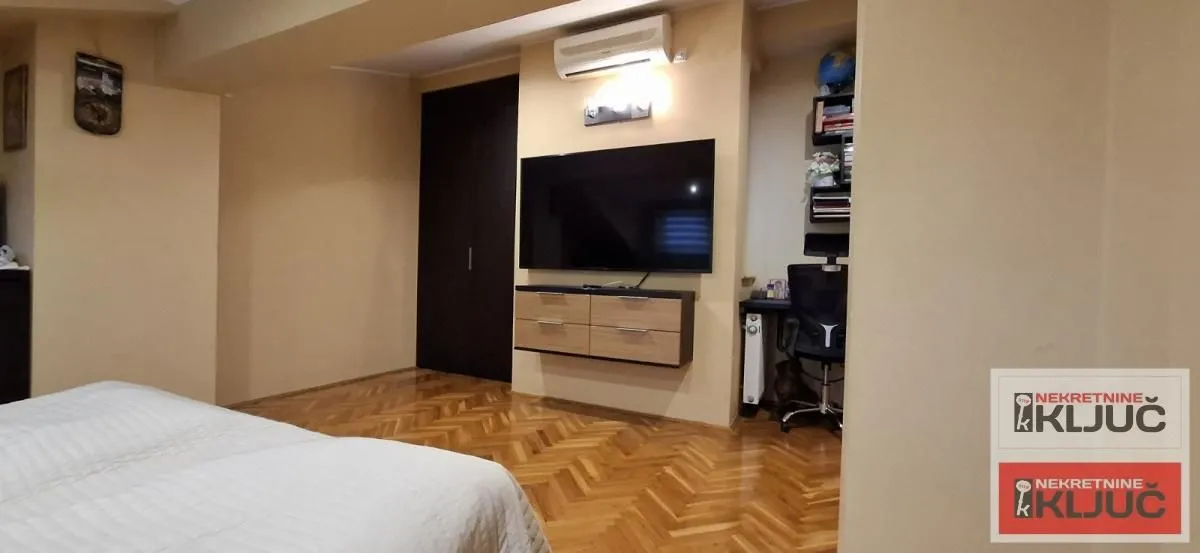 Prodaja, trosoban stan, 70m², Bulevar Oslobodjenja, Novi Sad Sve Podlokacije