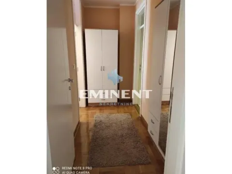 Izdavanje, trosoban stan, 80m², Lipov Lad, Zvezdara Sve Podlokacije - image 10