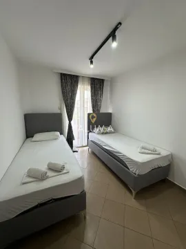 Izdavanje, stan, 200m², Gornja Gorica, Podgorica - image 18