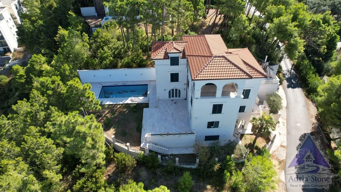 Sale, house, 805m², Sveti Stefan, Budva