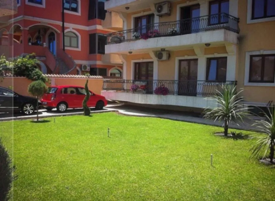 Rent, house, 156m², Stari Aerodrom, Podgorica